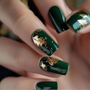 24 Piece Medium Square Green and Gold Leaf Press on Nail Set. New.